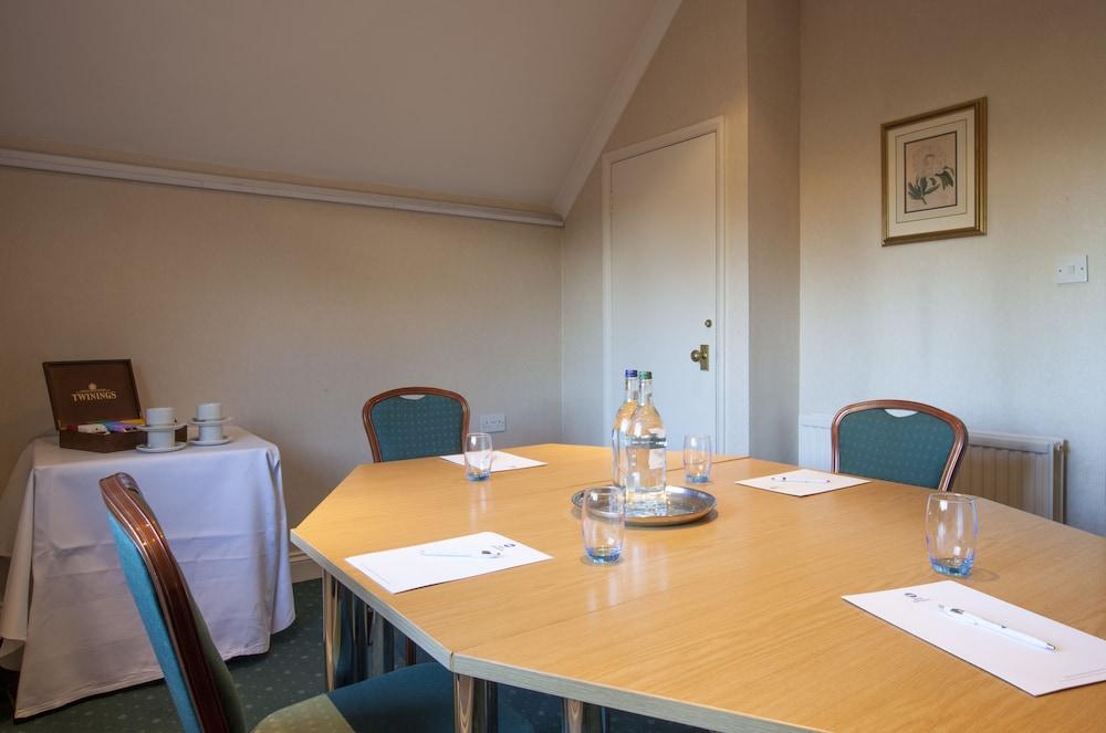 The Birch Hotel Haywards Heath Esterno foto