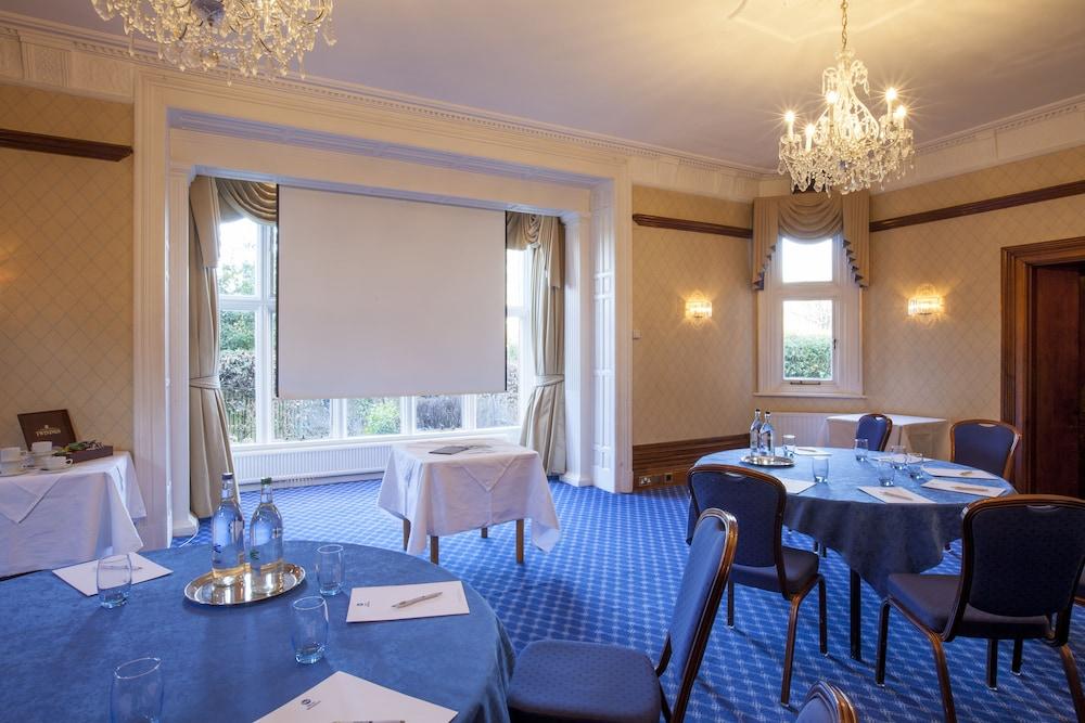 The Birch Hotel Haywards Heath Esterno foto