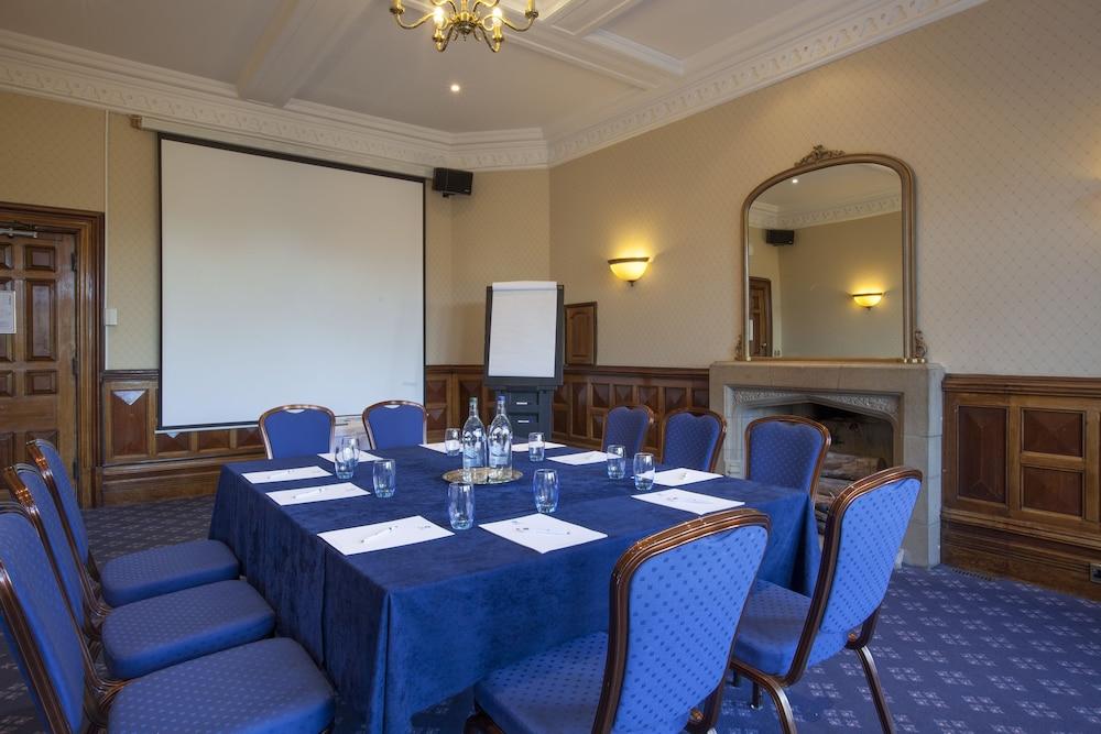 The Birch Hotel Haywards Heath Esterno foto