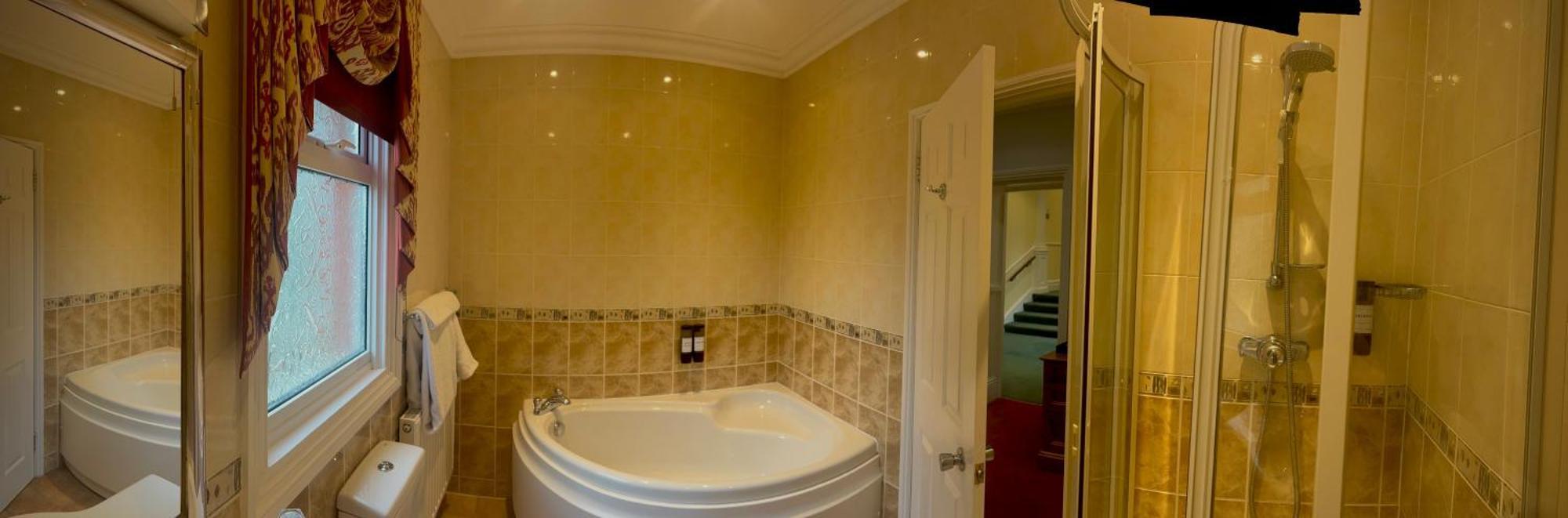 The Birch Hotel Haywards Heath Esterno foto