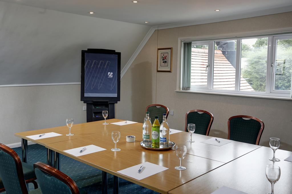 The Birch Hotel Haywards Heath Esterno foto