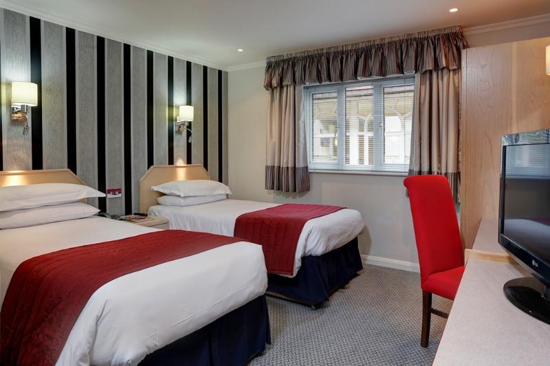 The Birch Hotel Haywards Heath Esterno foto